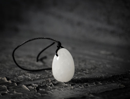 YONI EGG QUARZO BIANCO