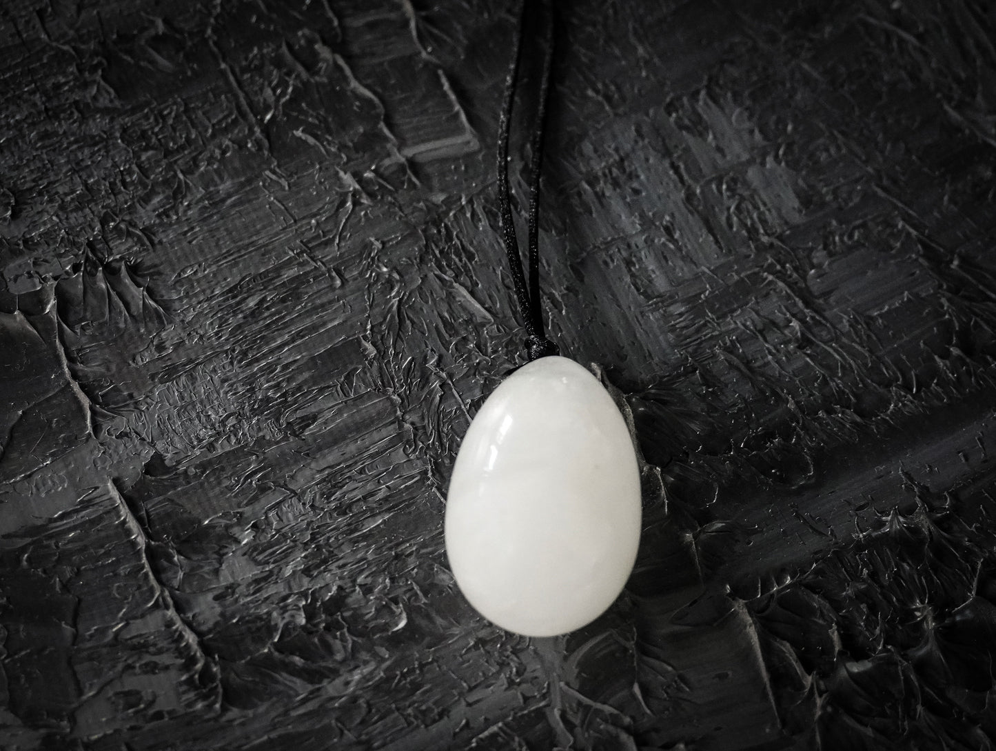 YONI EGG QUARZO BIANCO