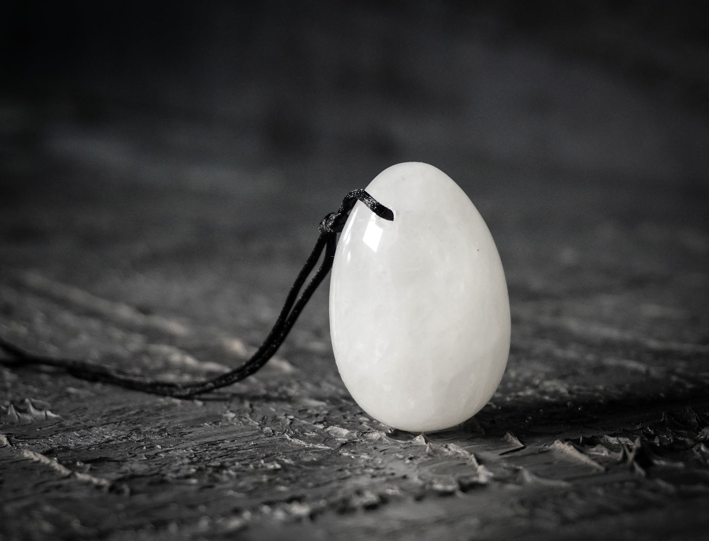 YONI EGG QUARZO BIANCO